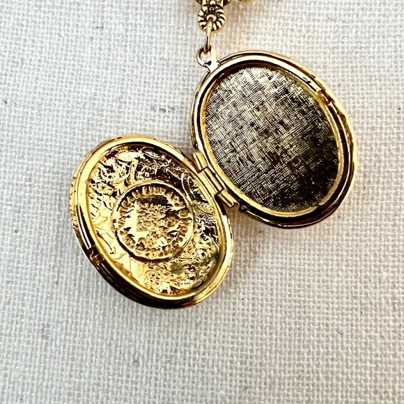 Goldtone and Red CZ Replica Locket - Picture 3 of 6